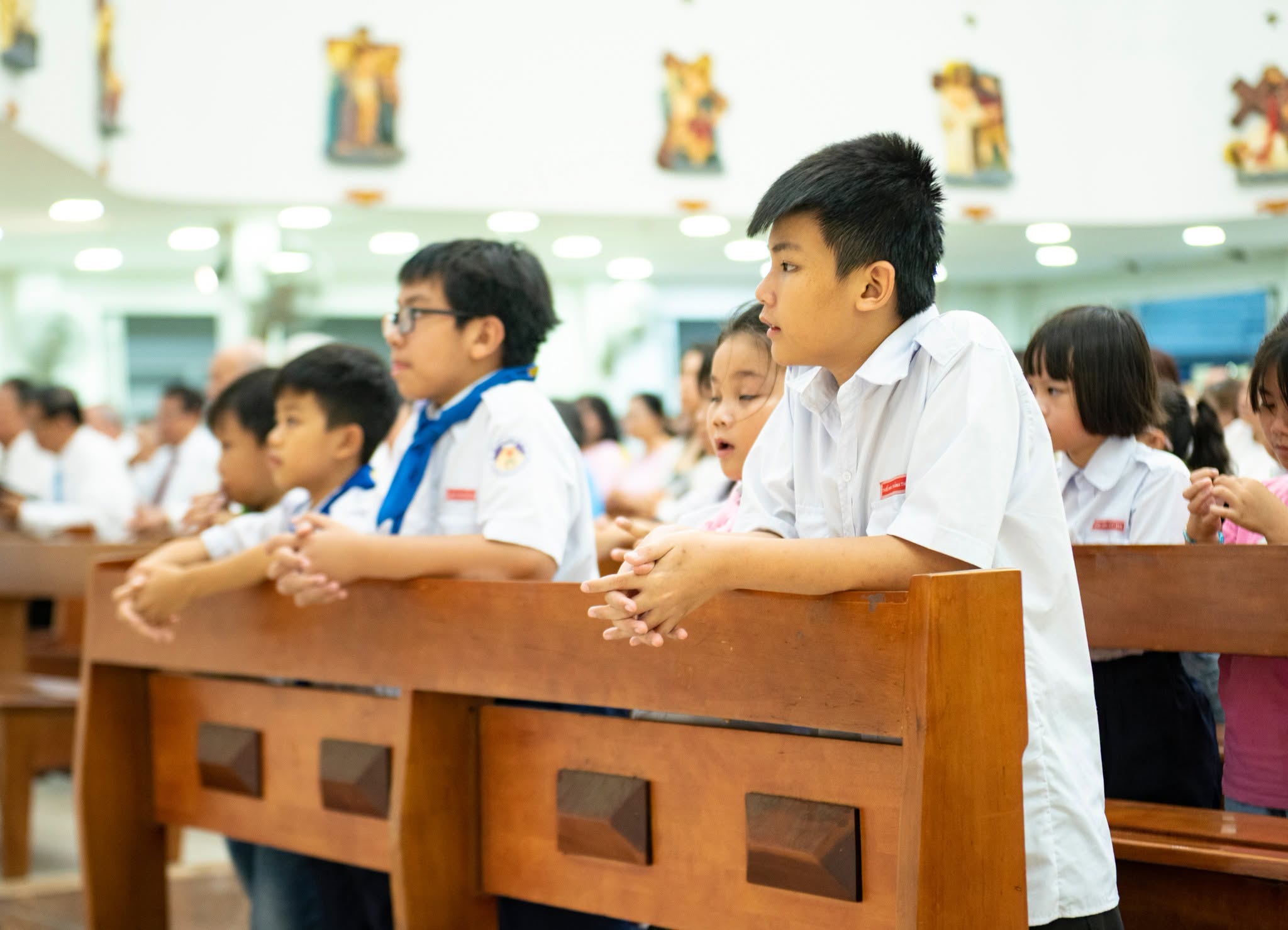 Cách nào giúp thiếu nhi vui vẻ đến nhà thờ